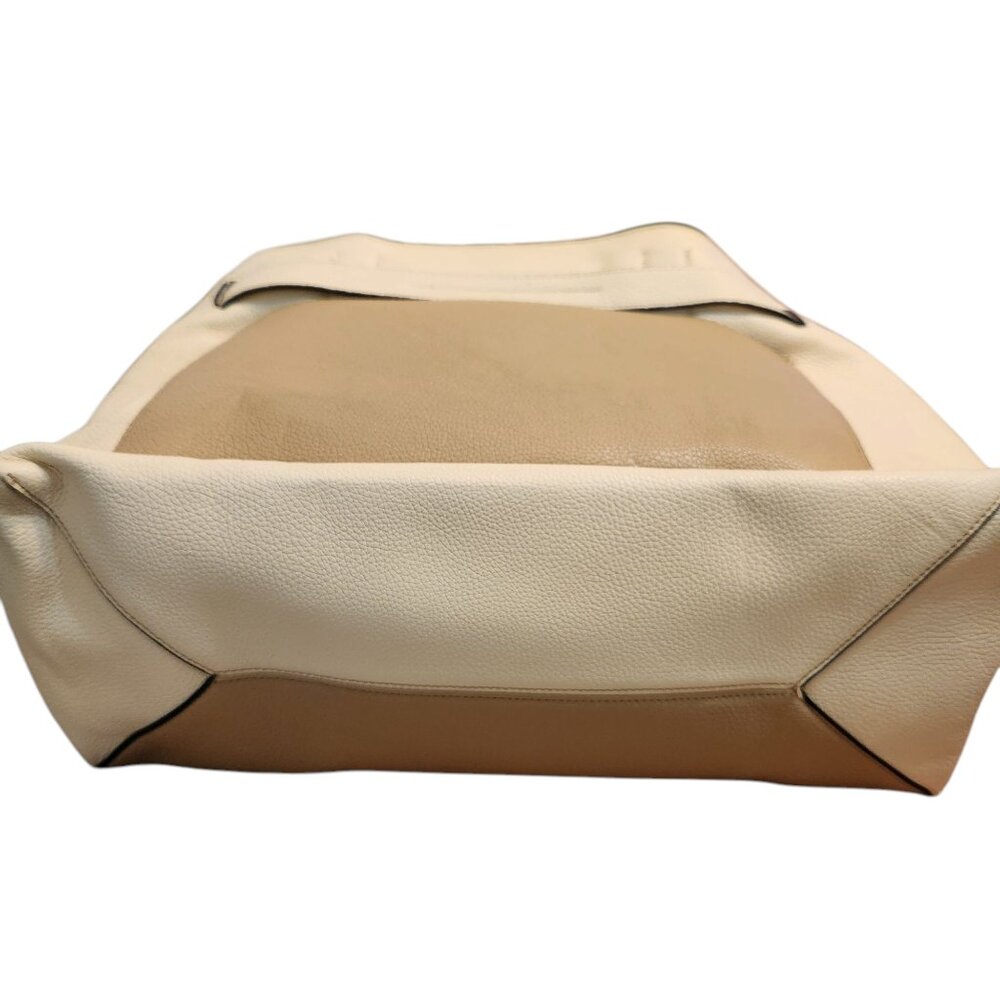 Beautiful Reed Beige and Tan Shoulder Purse - Picture 4 of 16